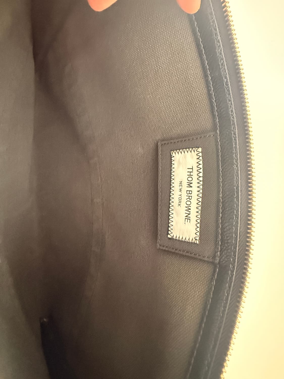 톰브라운 (Thom Browne) 클러치 라지 정품  상품이미지3