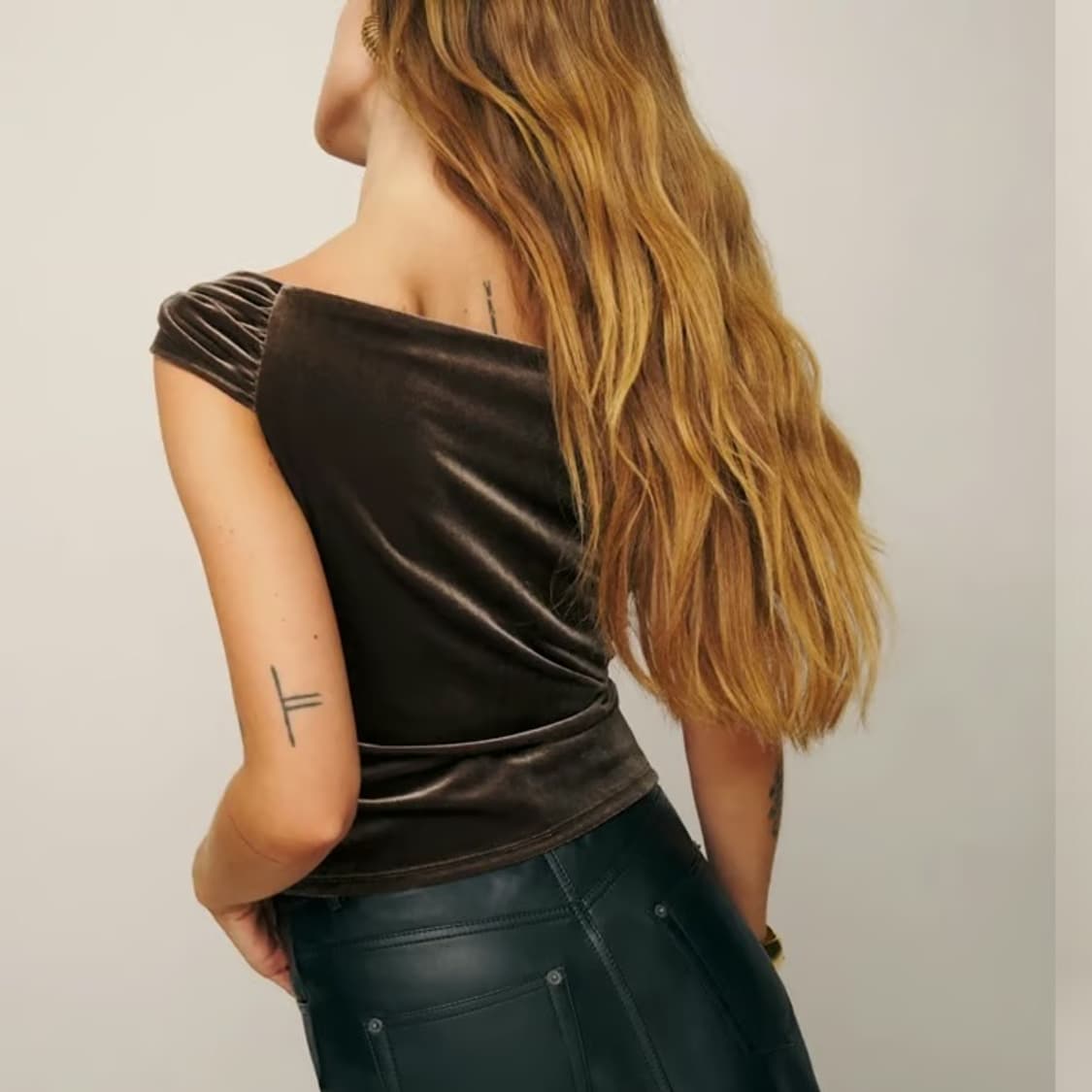 Reformation 리포메이션 브라운 셀로 니트 벨벳 오프숄더 탑 XS 상품이미지3