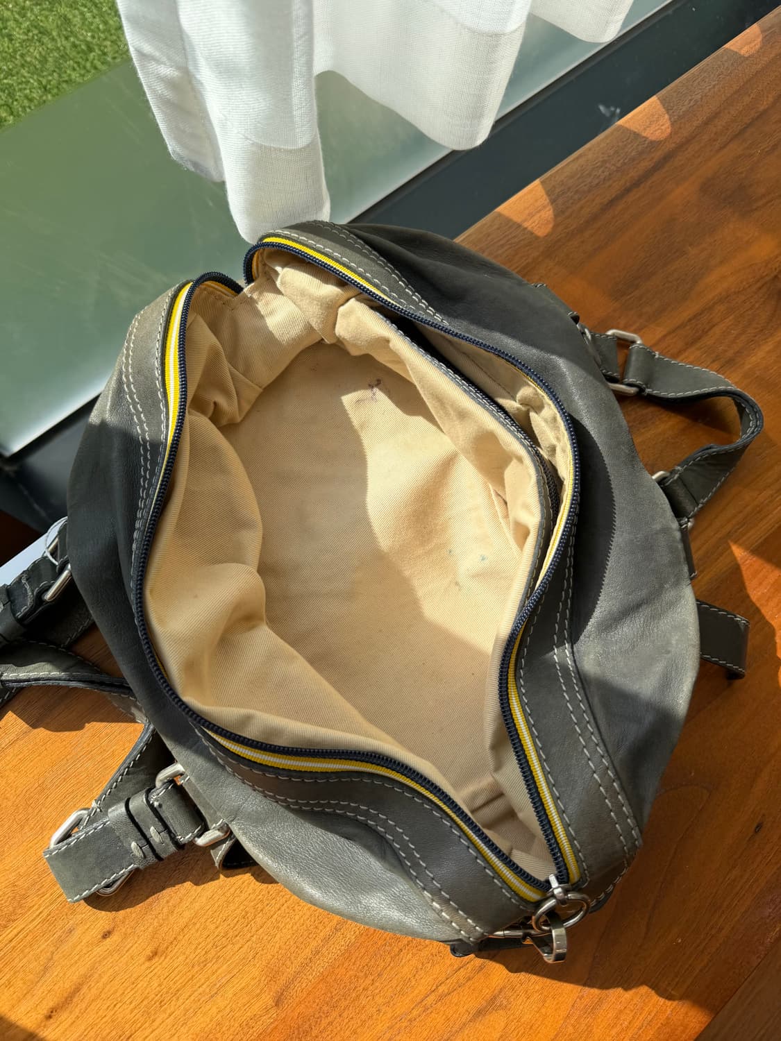 끌로에 빈티지 스터드 로고 토트백 상품이미지9