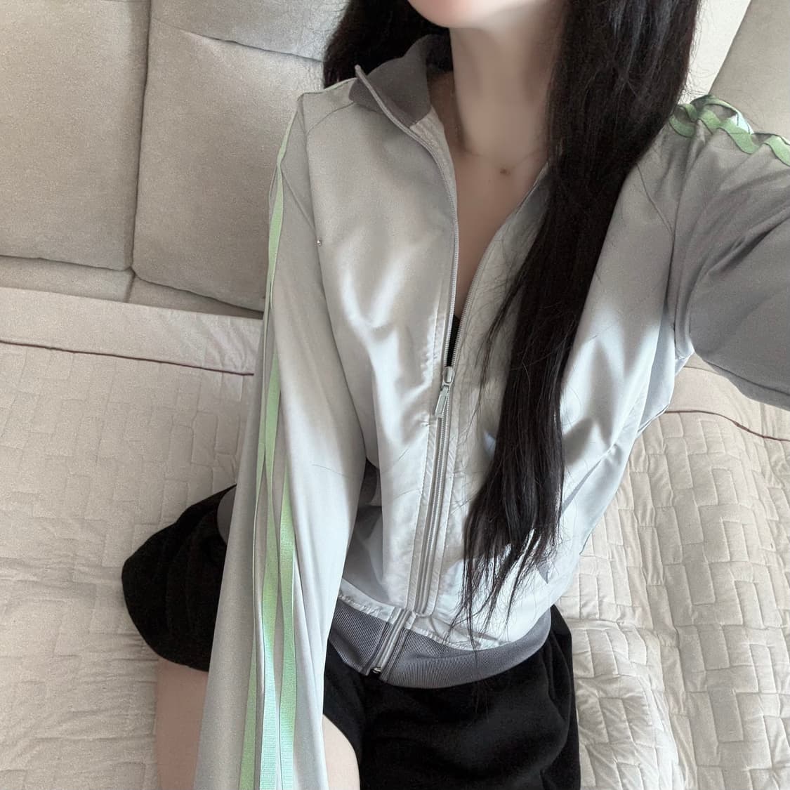 아디다스 그레이 민트 바람막이 상품이미지2