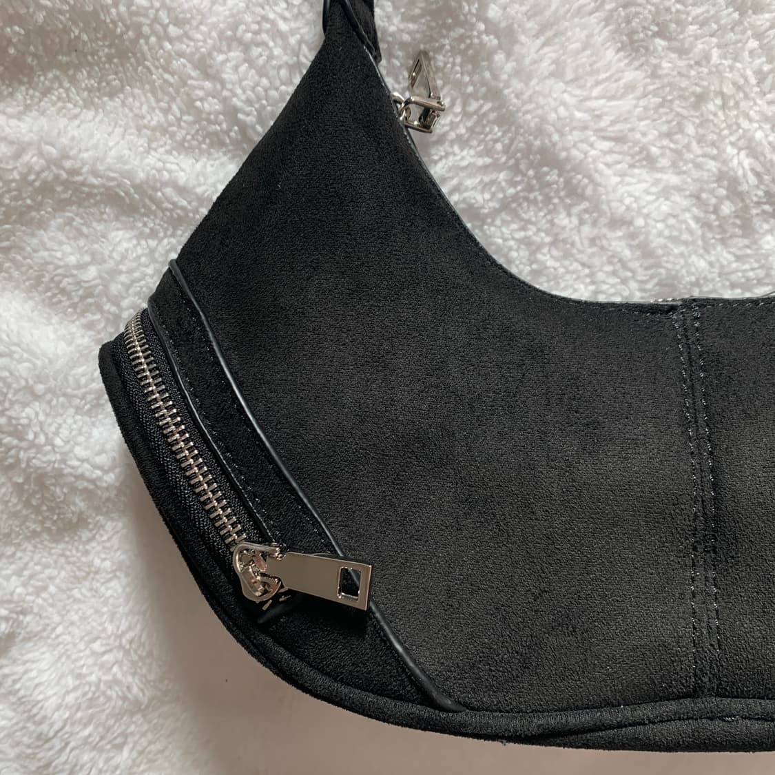블랙 스웨이드 숄더백 상품이미지2