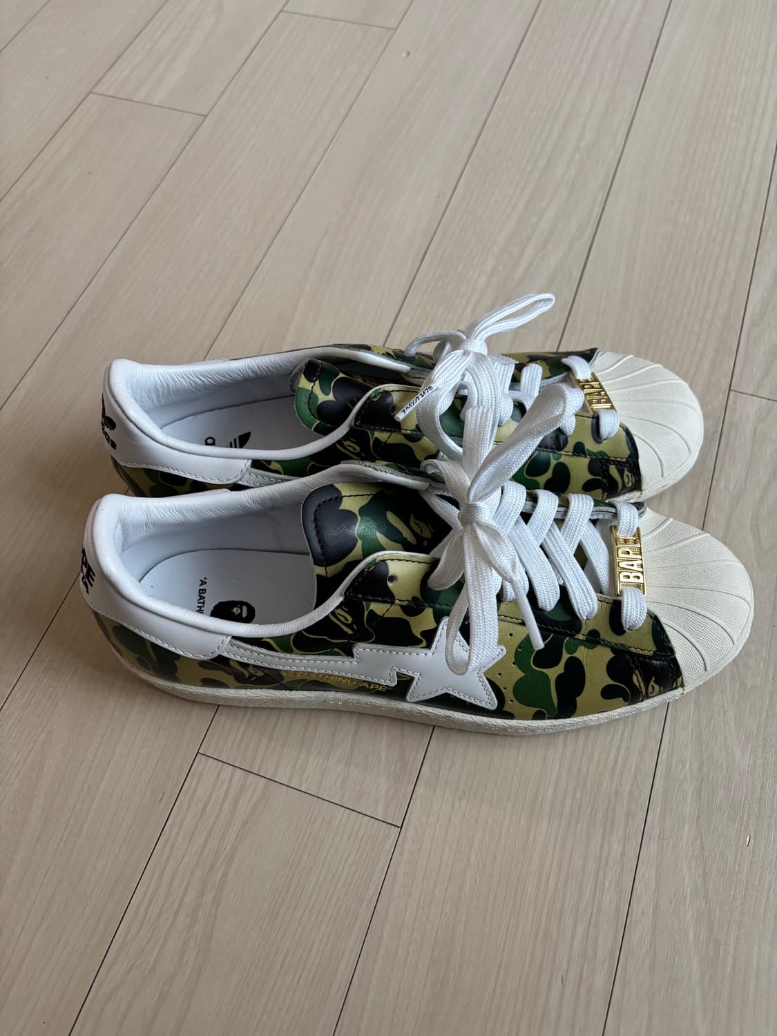 아디다스 x 베이프 슈퍼스타 80s 그린 카모 255 상품이미지2