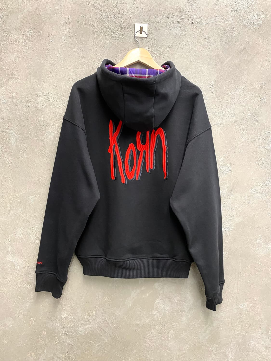[L] ADIDAS OG x KORN 아디다스 x 콘 후드티 상품이미지4