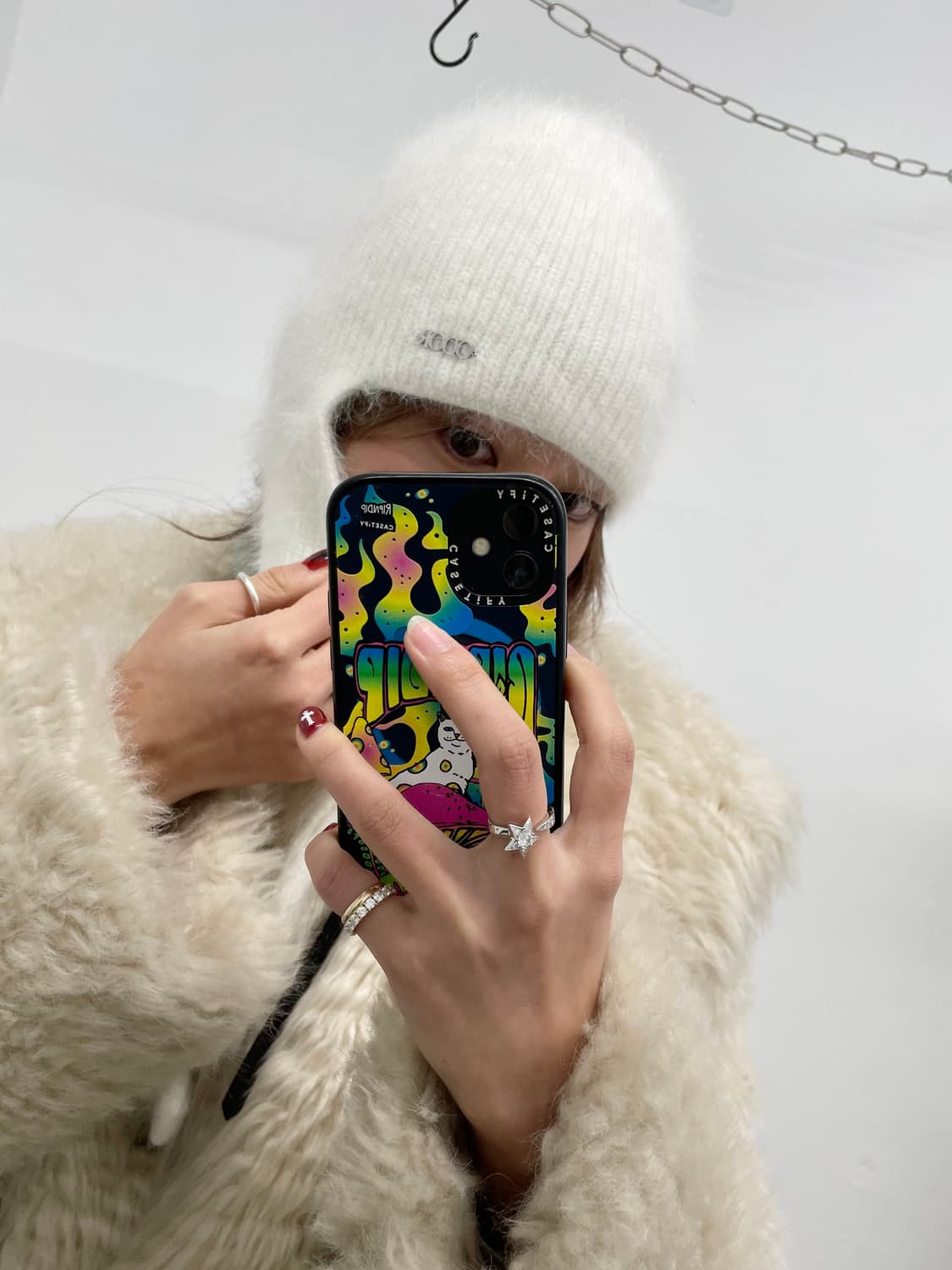 오도어 화이트 앙고라 이어플랩 비니 상품이미지3