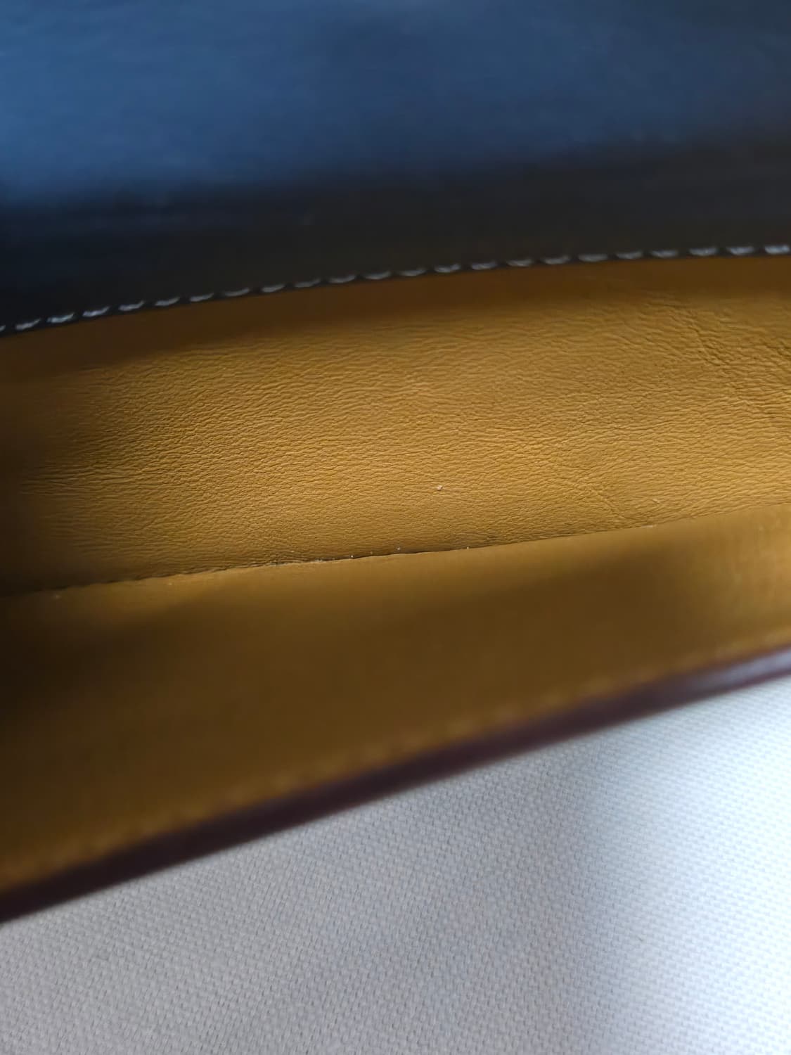 코치 블루 레더 크로스백 상품이미지4