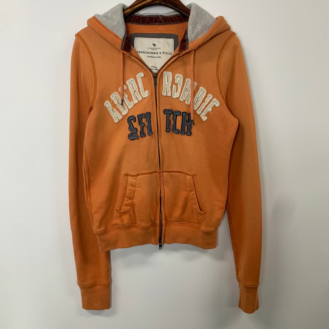 아베크롬비 y2k 와투케 캐럿 후드집업 상품이미지2