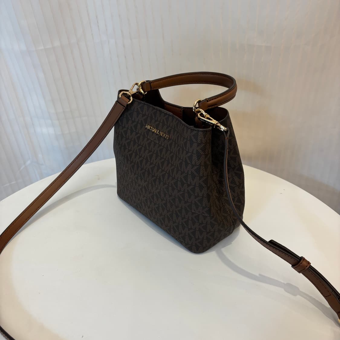 정품 마이클코어스 투웨이 크로스백     상품이미지6