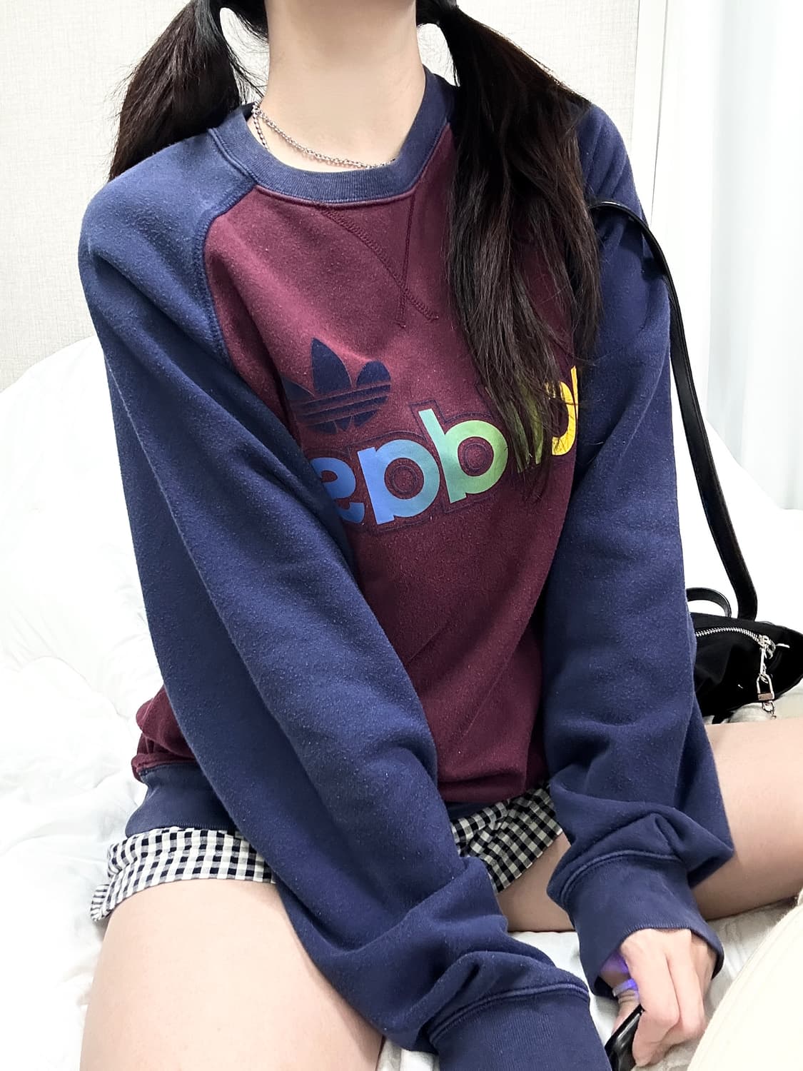 아디다스 빅로고 버건디 배색 맨투맨 상품이미지2