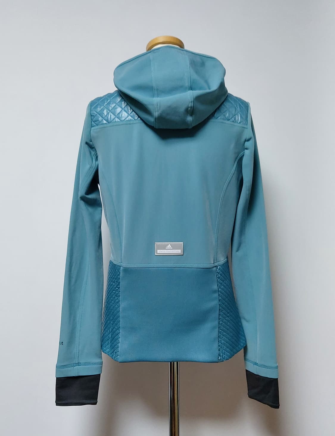 아디다스 바이 스텔라 맥카트니 클라이마히트 플리스 후디 (95)

 상품이미지3