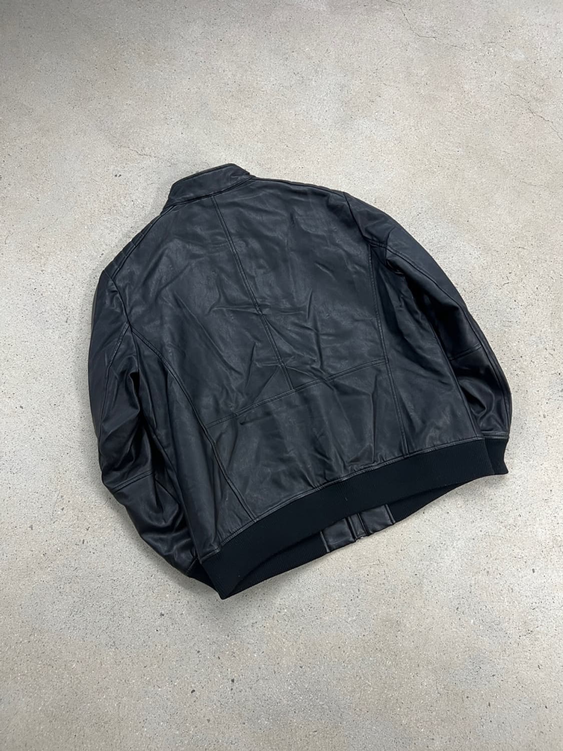 DKNY 페이크 레더 봄버 자켓 상품이미지3