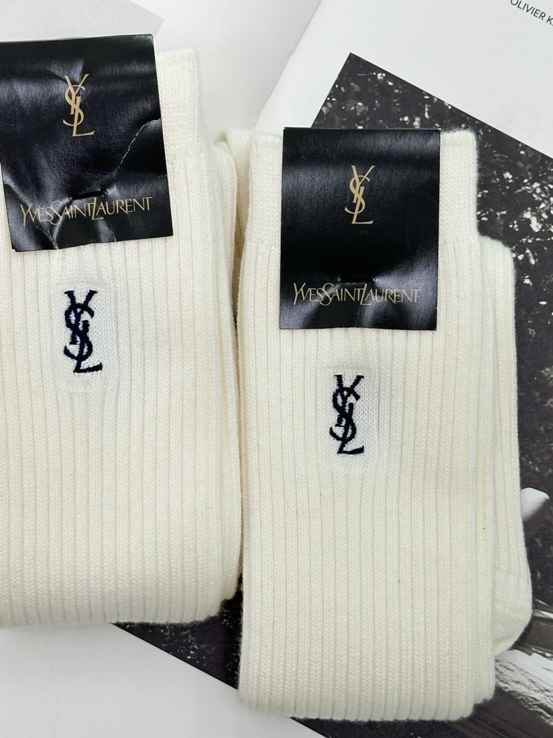 [새상품] YSL / 입생로랑 크림 골지 양말  상품이미지6
