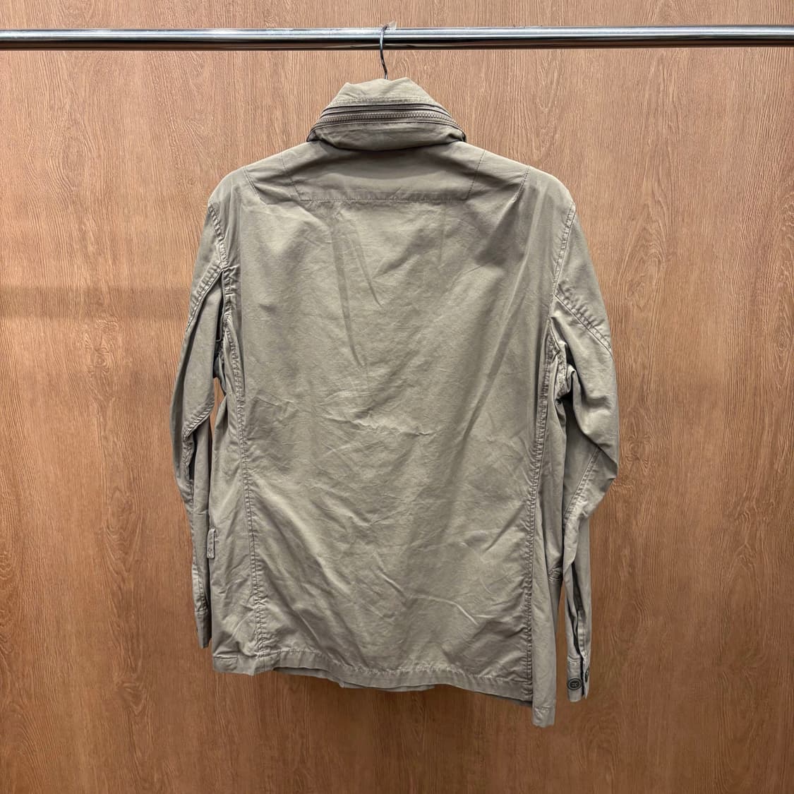 아비렉스 하이넥 코튼 밀리터리 필드 자켓 프린팅 로고 견장 디테일 베이지 상품이미지3