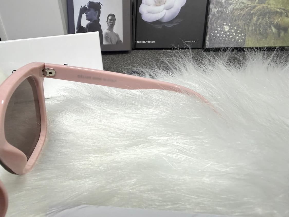 셀린느 트리옹페 이니셜 선글라스 핑크 (남여공용) 상품이미지6