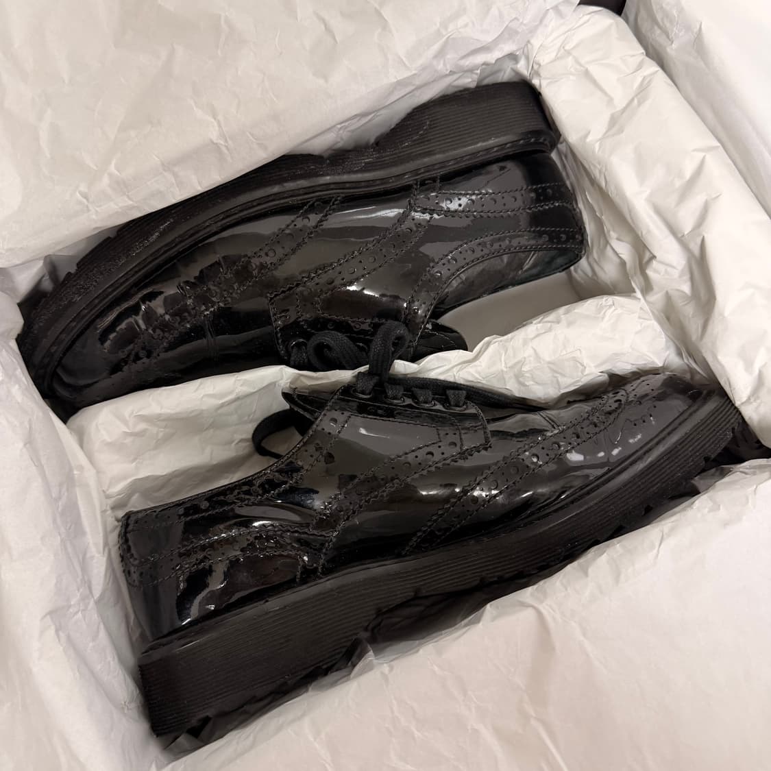 [36.5] 프라다 에나멜 로퍼 블랙 상품이미지8