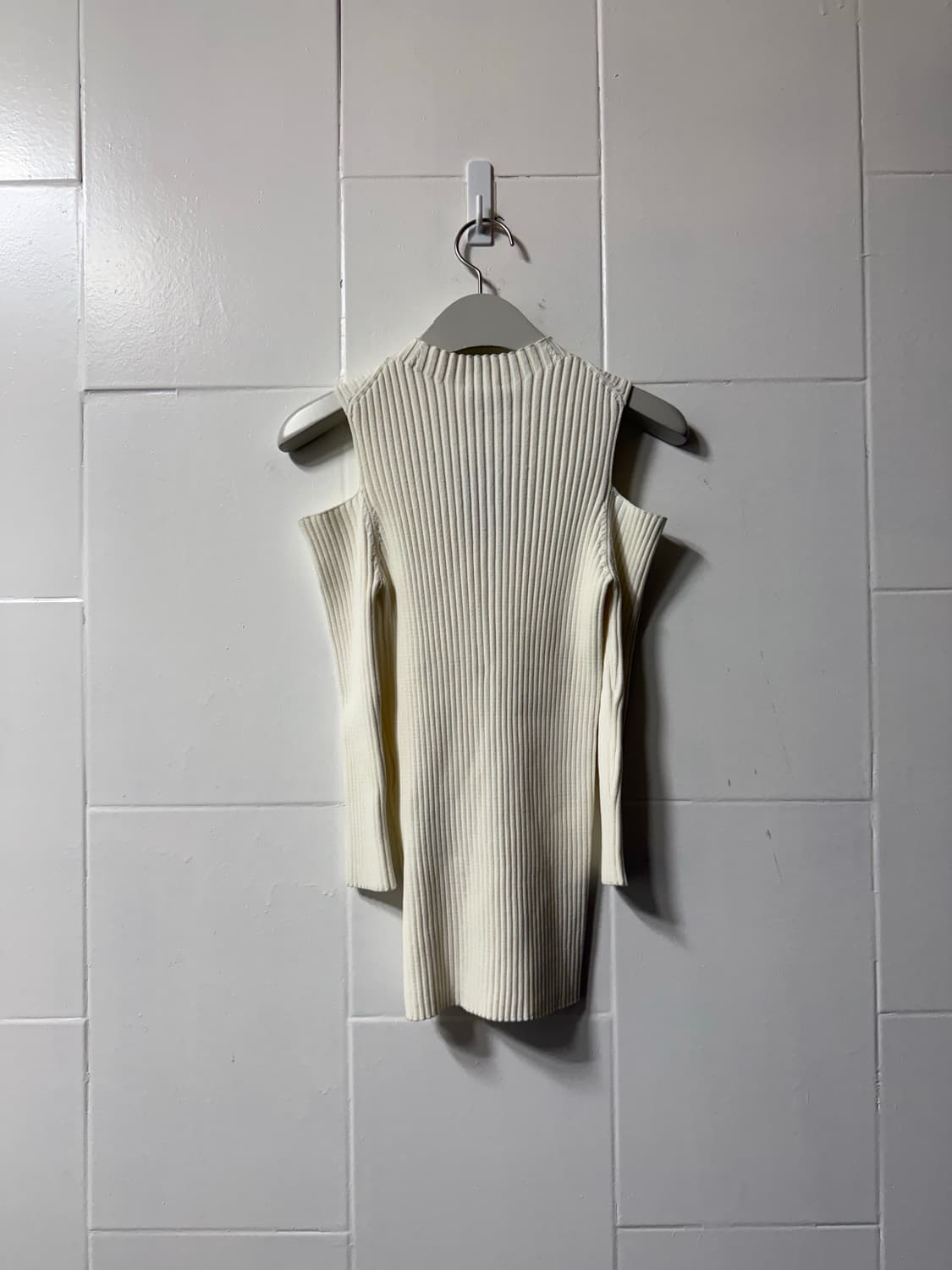 마쥬 어깨트임 니트 (새상품) 상품이미지7