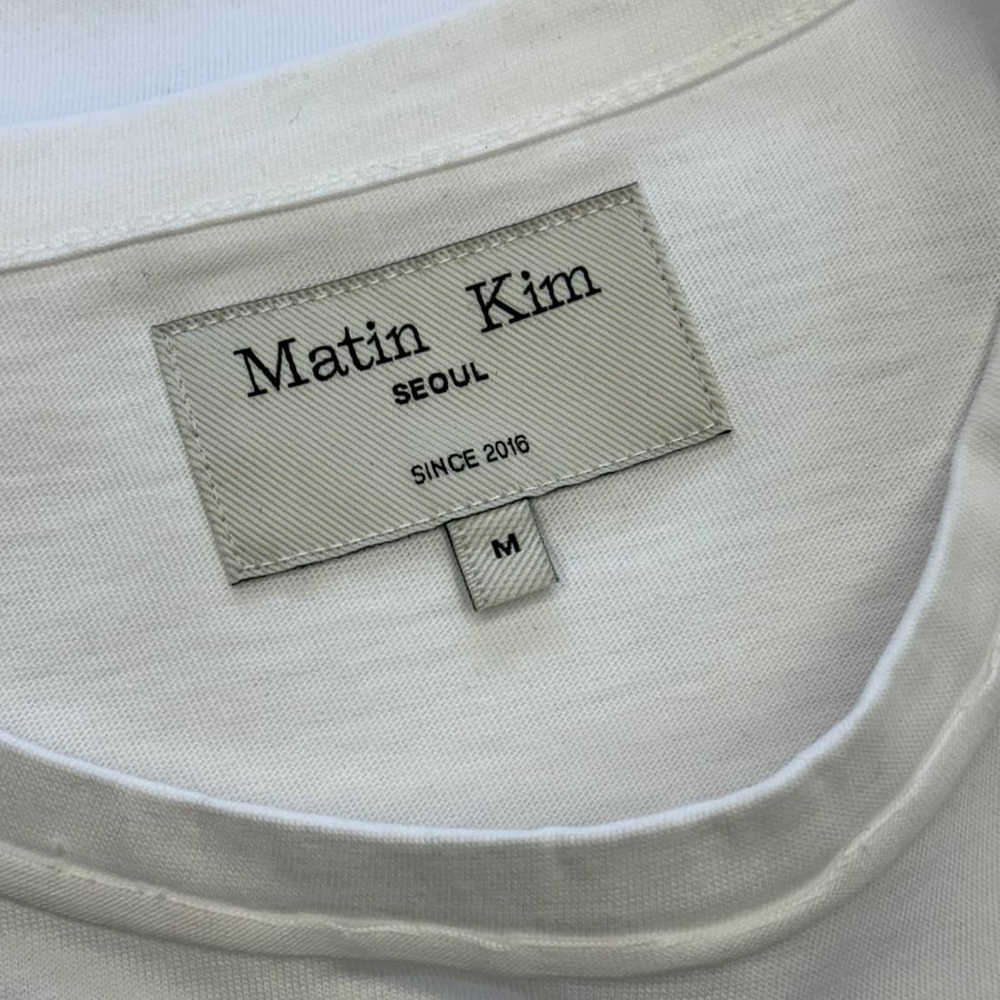 M 새상품 마뗑킴 여성용 빅로고 화이트 크롭 반팔 티 상품이미지4