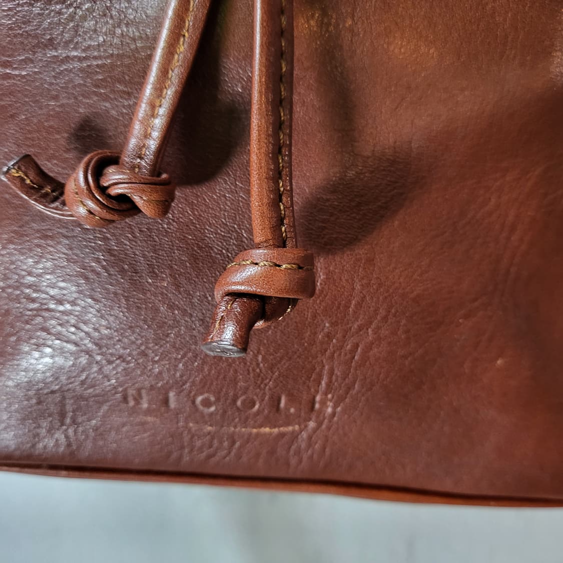 NICOLE 올 레더 숄더백 상품이미지4