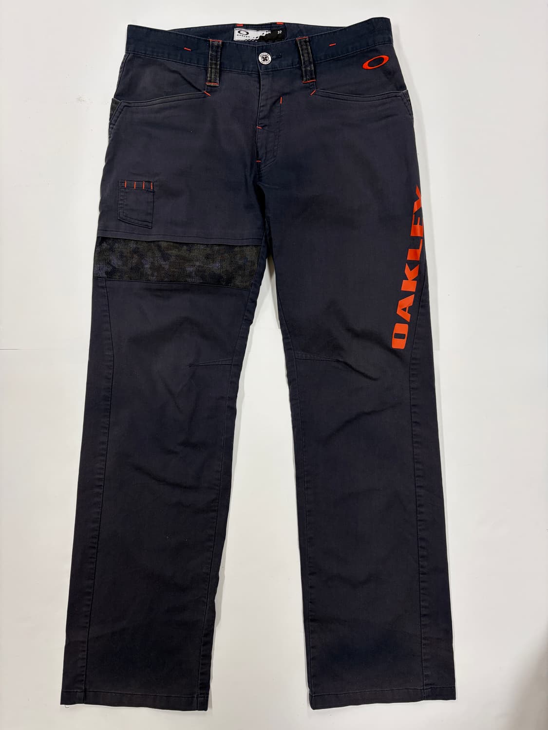 오클리 유틸리티 로고 팬츠 상품이미지1