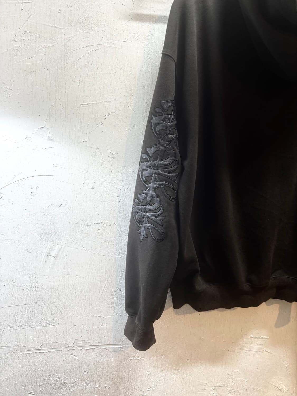서플라이어(Supplier) 블랙 자수 후드집업 상품이미지7