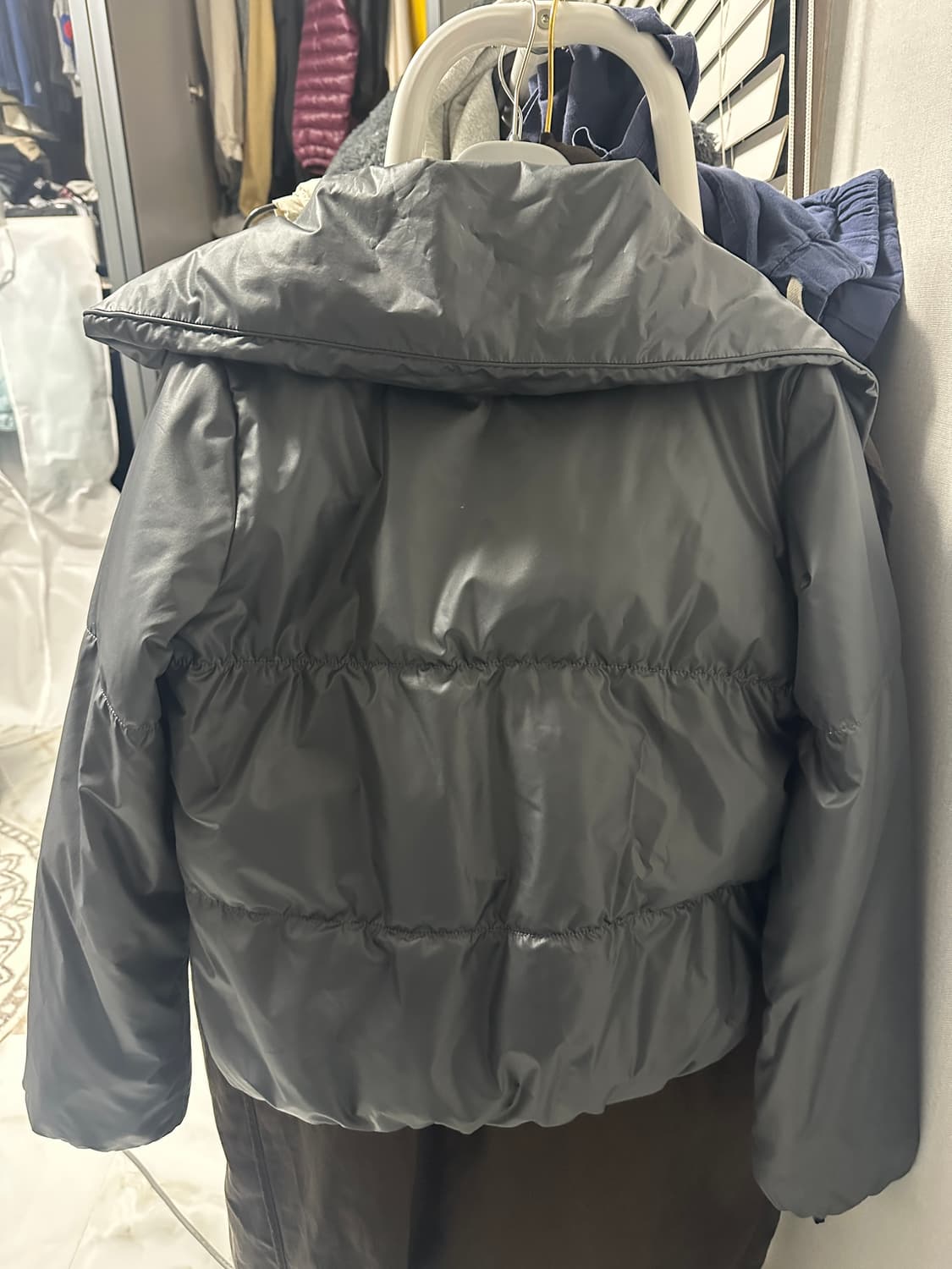 띠어리 패딩 p사이즈 상품이미지2