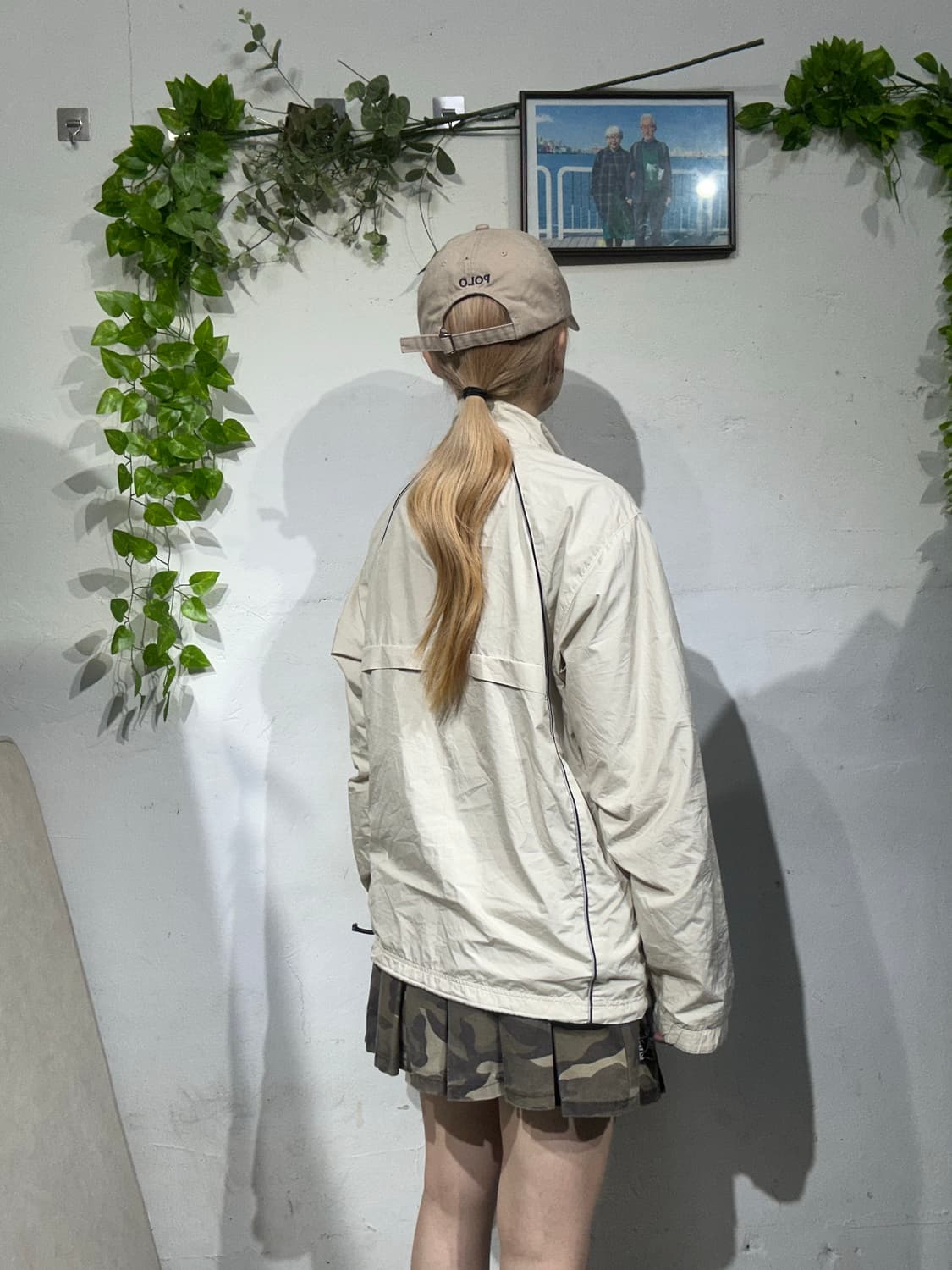 뉴발란스 베이지 오버핏 로고 바람막이 트랙 자켓 상품이미지3