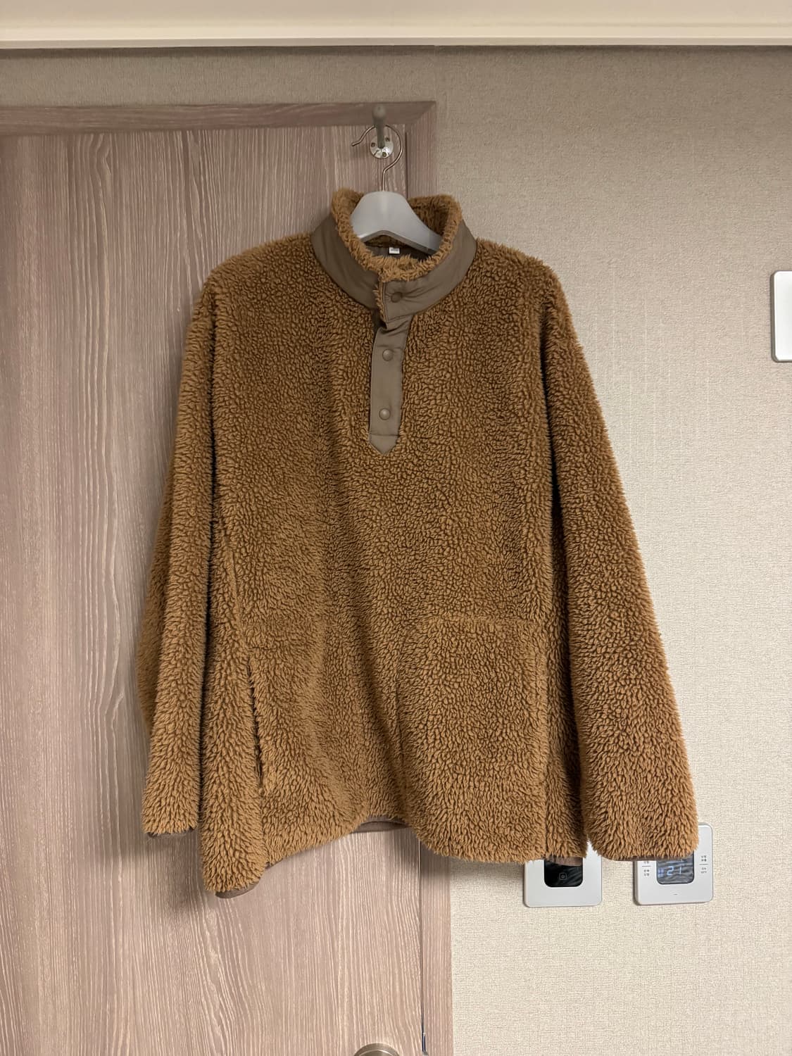 [Uniqlo]유니클로x화이트마운티니어링 풀오버 브라운(xl) 상품이미지1