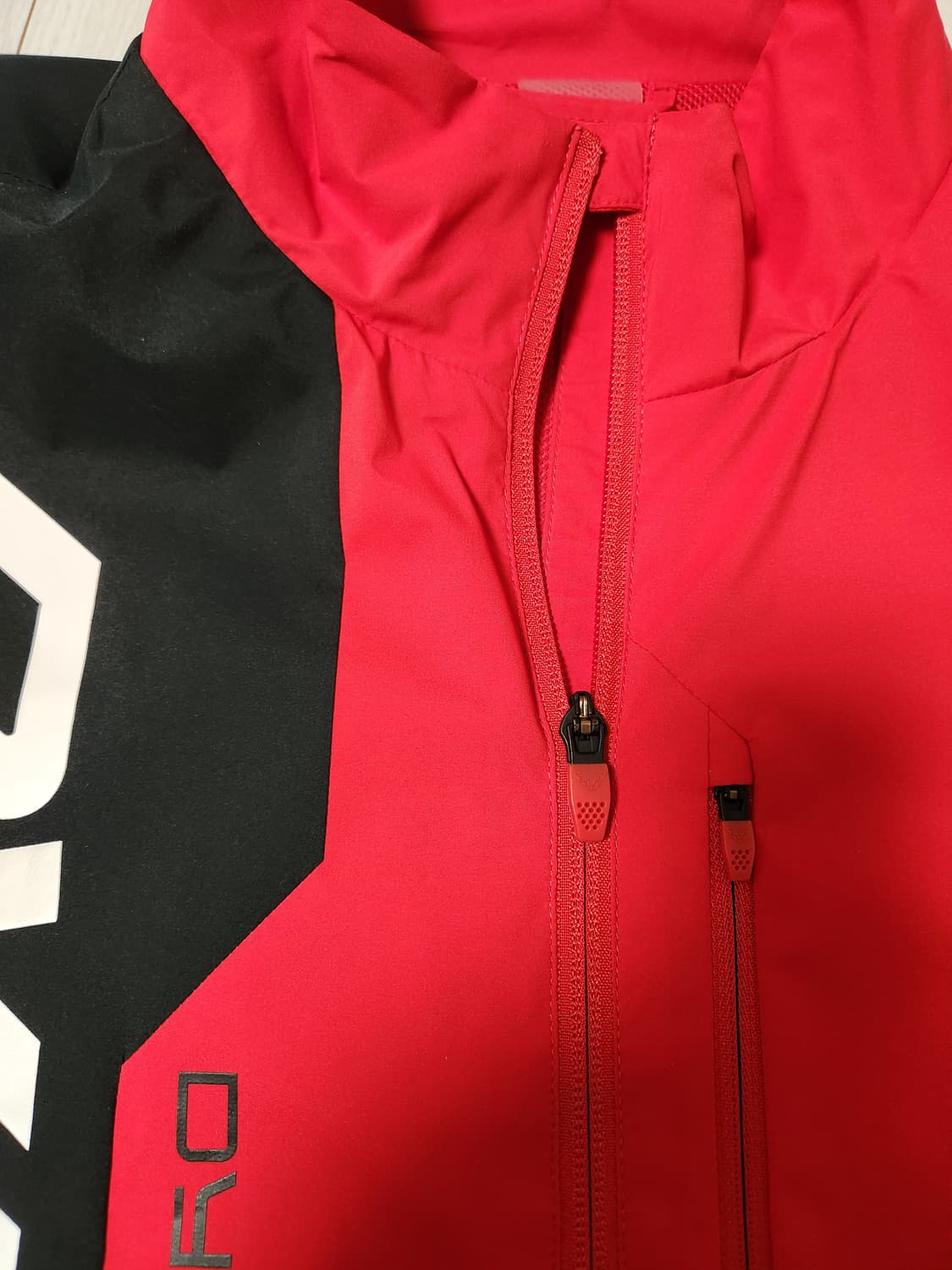 새상품급)다이나핏 바람막이 DRAFT 남성 TR 슈트 L(100)

 상품이미지5