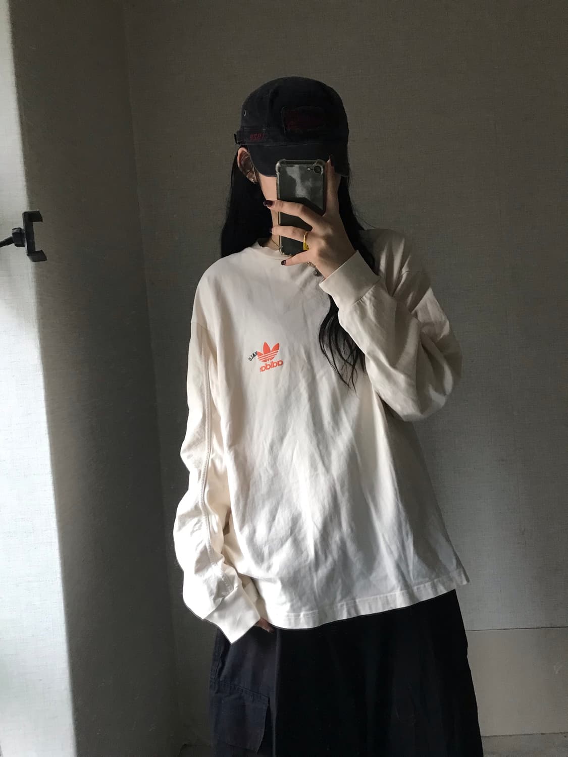 아디다스 아이보리 오버핏 롱슬리브 상품이미지2