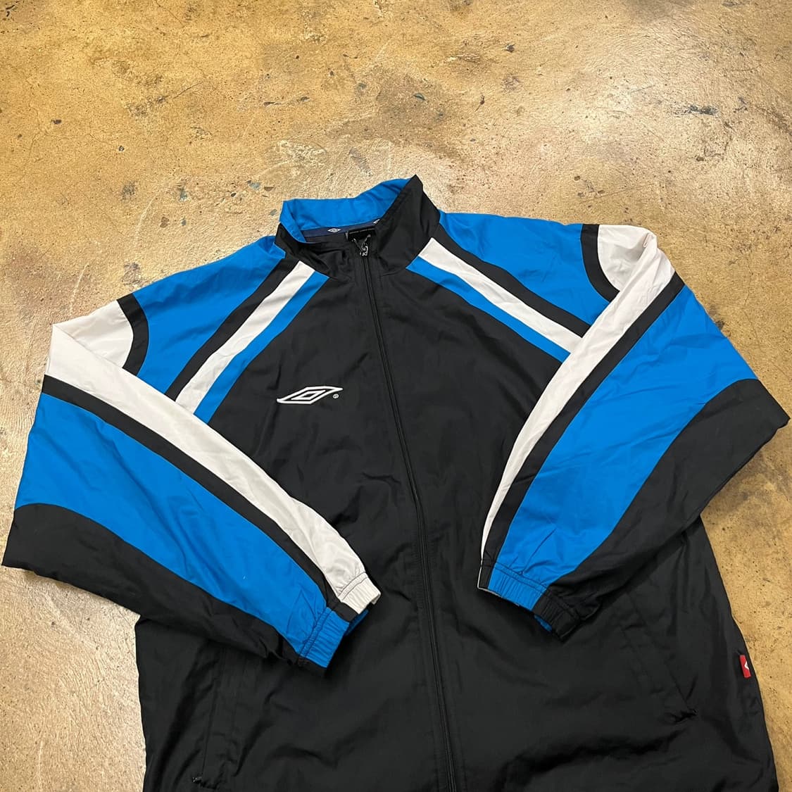 [정품/100,xl] 엄브로 블랙 블루 바람막이 자켓 b19 상품이미지1