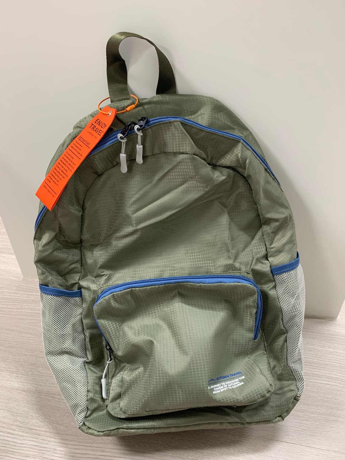 다이소 헬로어텀 접이식 백팩 카키 상품이미지3