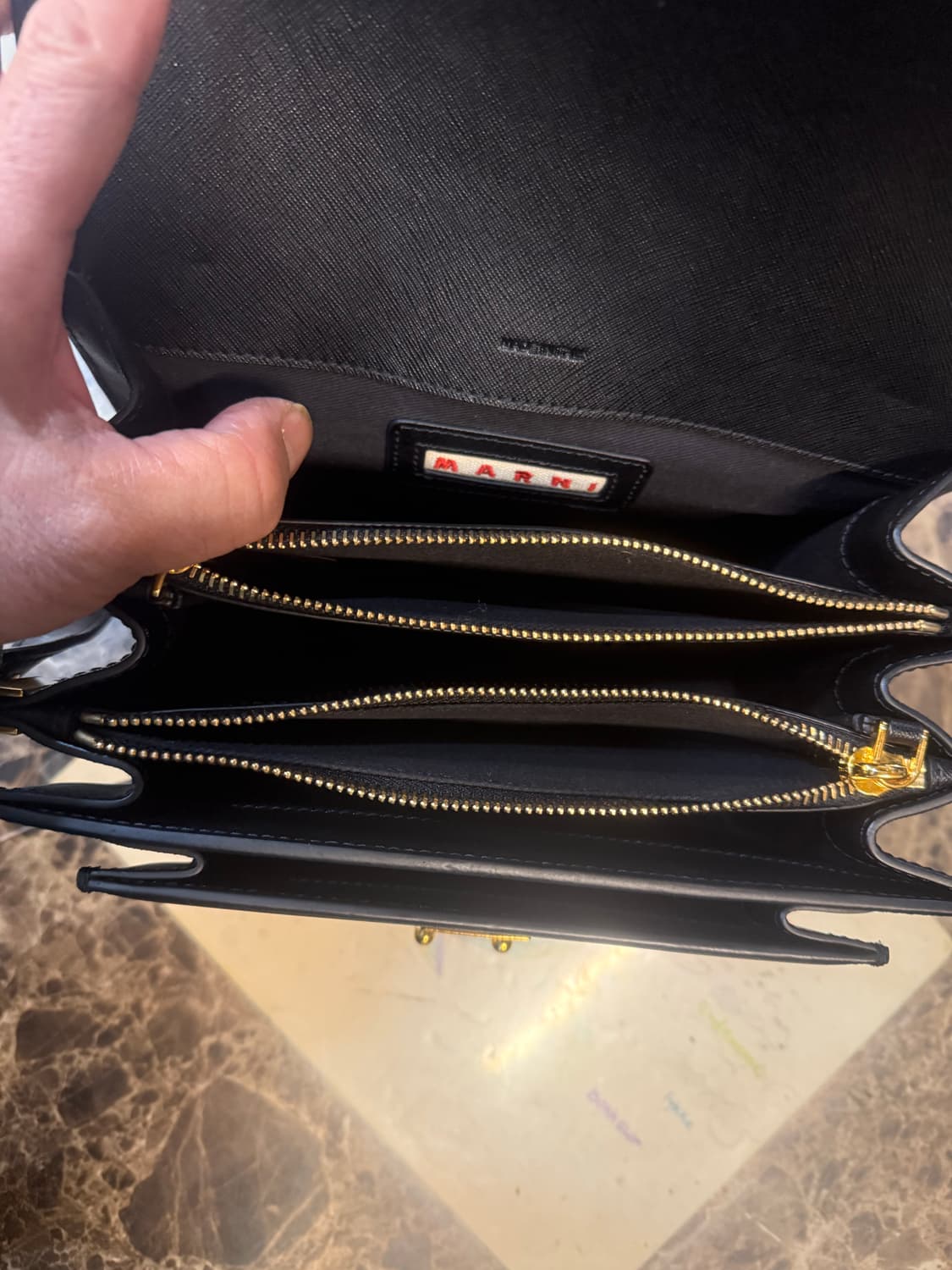 정품 마르니 미니 트렁크백 팝니다 상품이미지7
