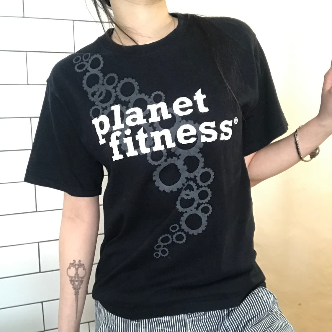 빈티지 플래닛 피트니스 그래픽 티셔츠 상품이미지3