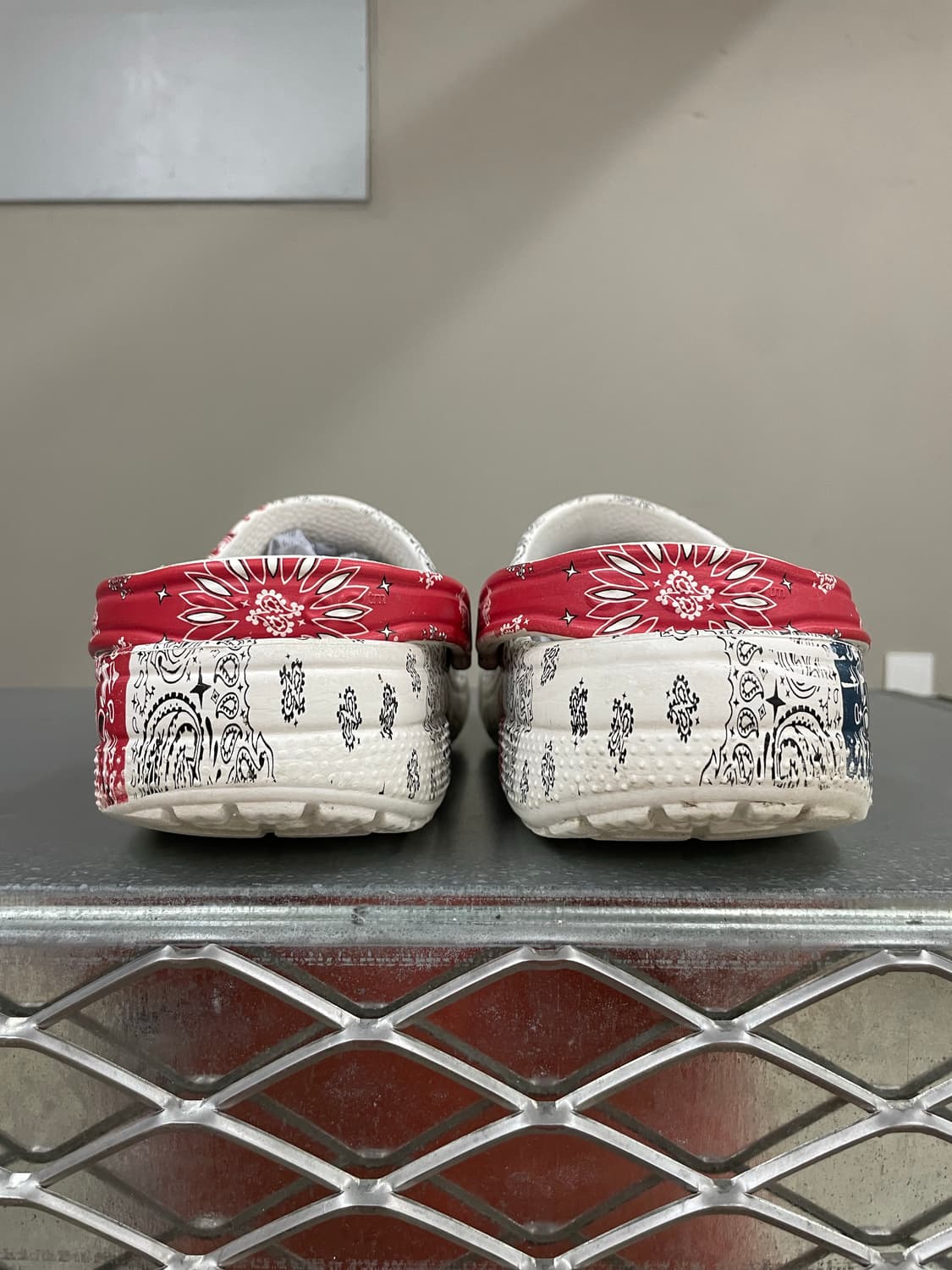 크록스 반다나 클로그 멀티 M10 상품이미지3