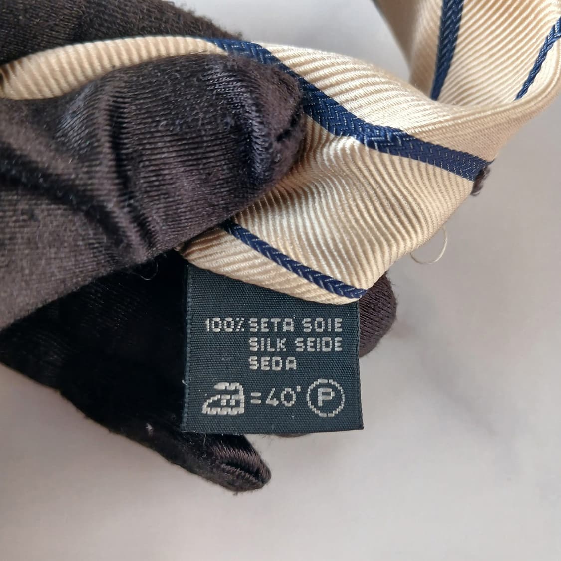 제냐 실크 베이지 스트라이프 넥타이 9.3cm A등급 A19600
 상품이미지10