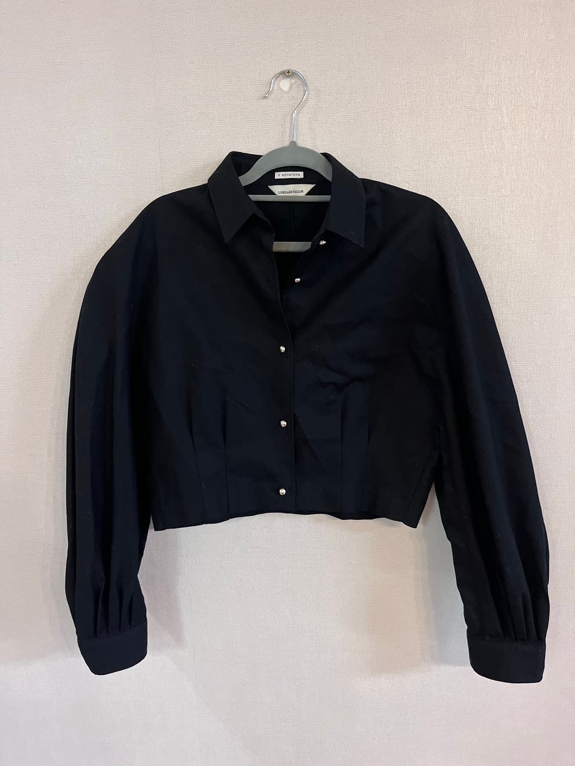 로드앤테일러 크롭 블랙 셔츠 상품이미지1