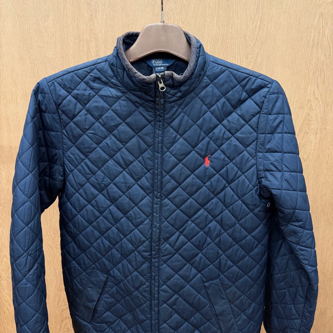 폴로 랄프로렌 집업 자켓 다이아 퀼팅 패턴 스탠드 카라 디테일 네이비 상품이미지4