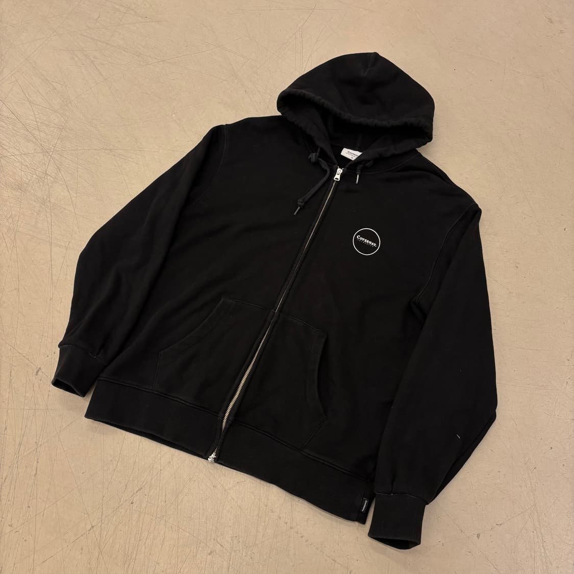 커버낫 빅로고 블랙 후드집업 상품이미지1