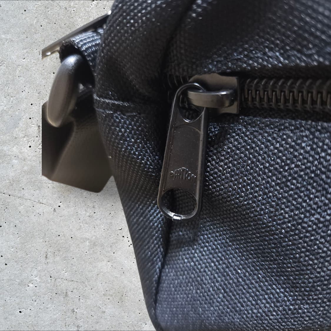 단톤 코듀라 캔버스 숄더 파우치 (FREE) 상품이미지4