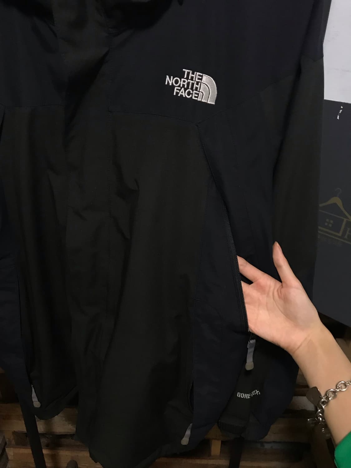 The North Face Gore-Tax Windbreaker 상품이미지8