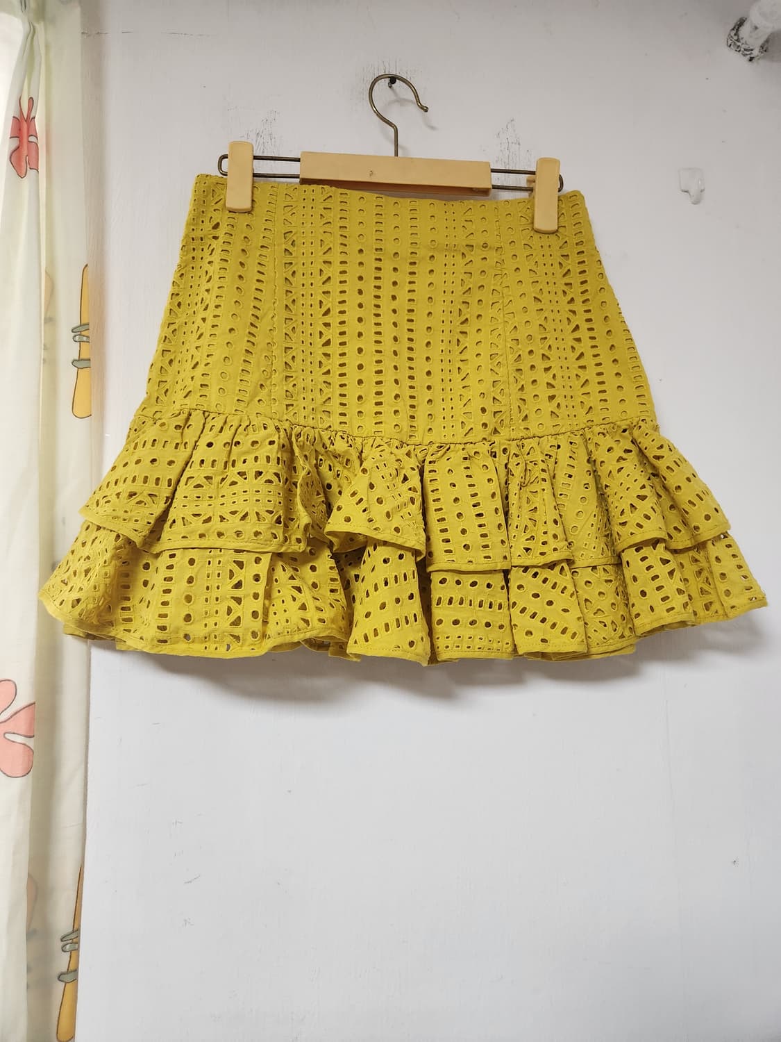 새옷)자라 옐로우 펀칭 레이스 프릴 스커트M(28) 상품이미지2
