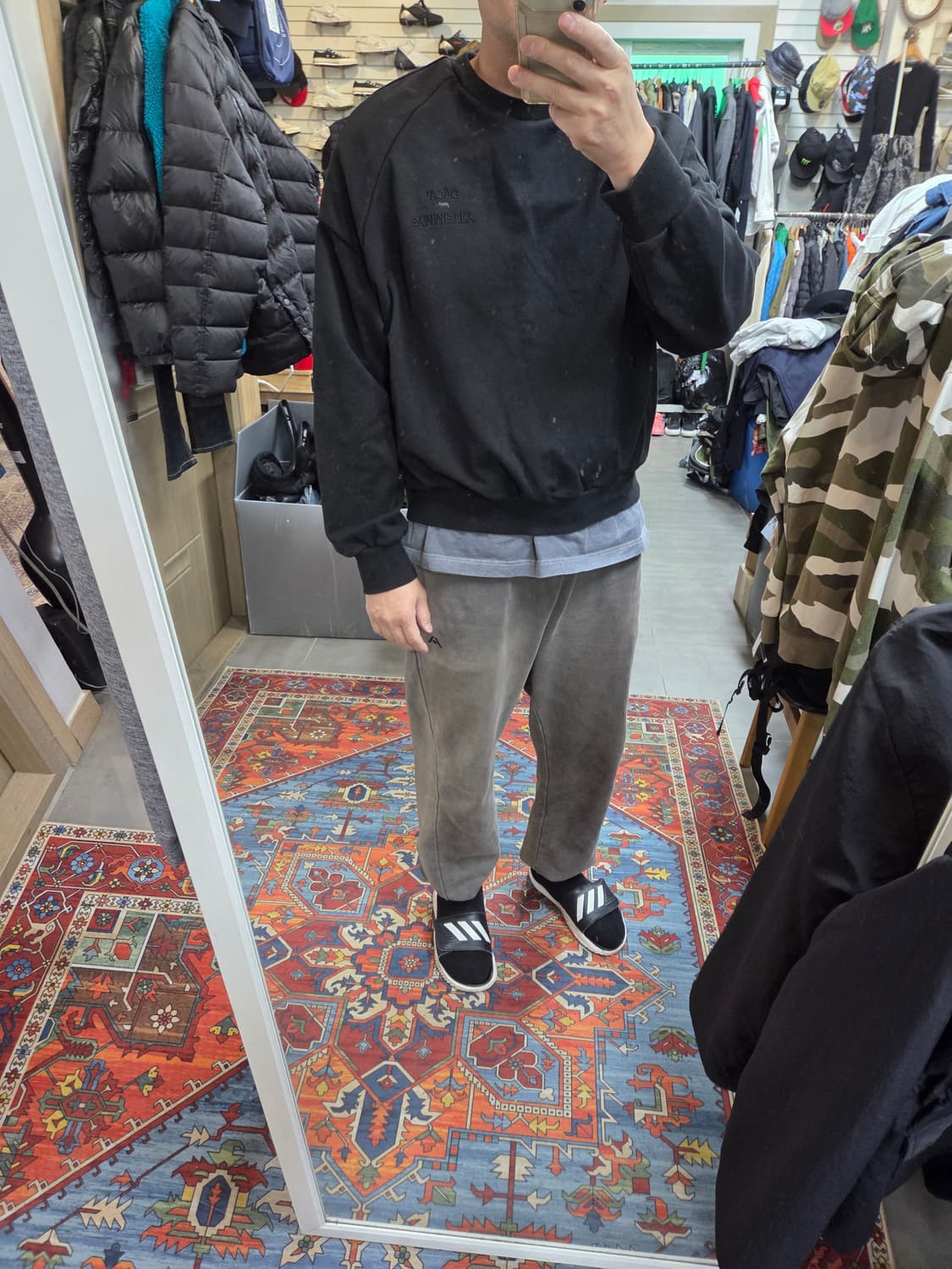 준지 20ss 시멘트리 자수로고 오버핏 맨투맨 xs 상품이미지8