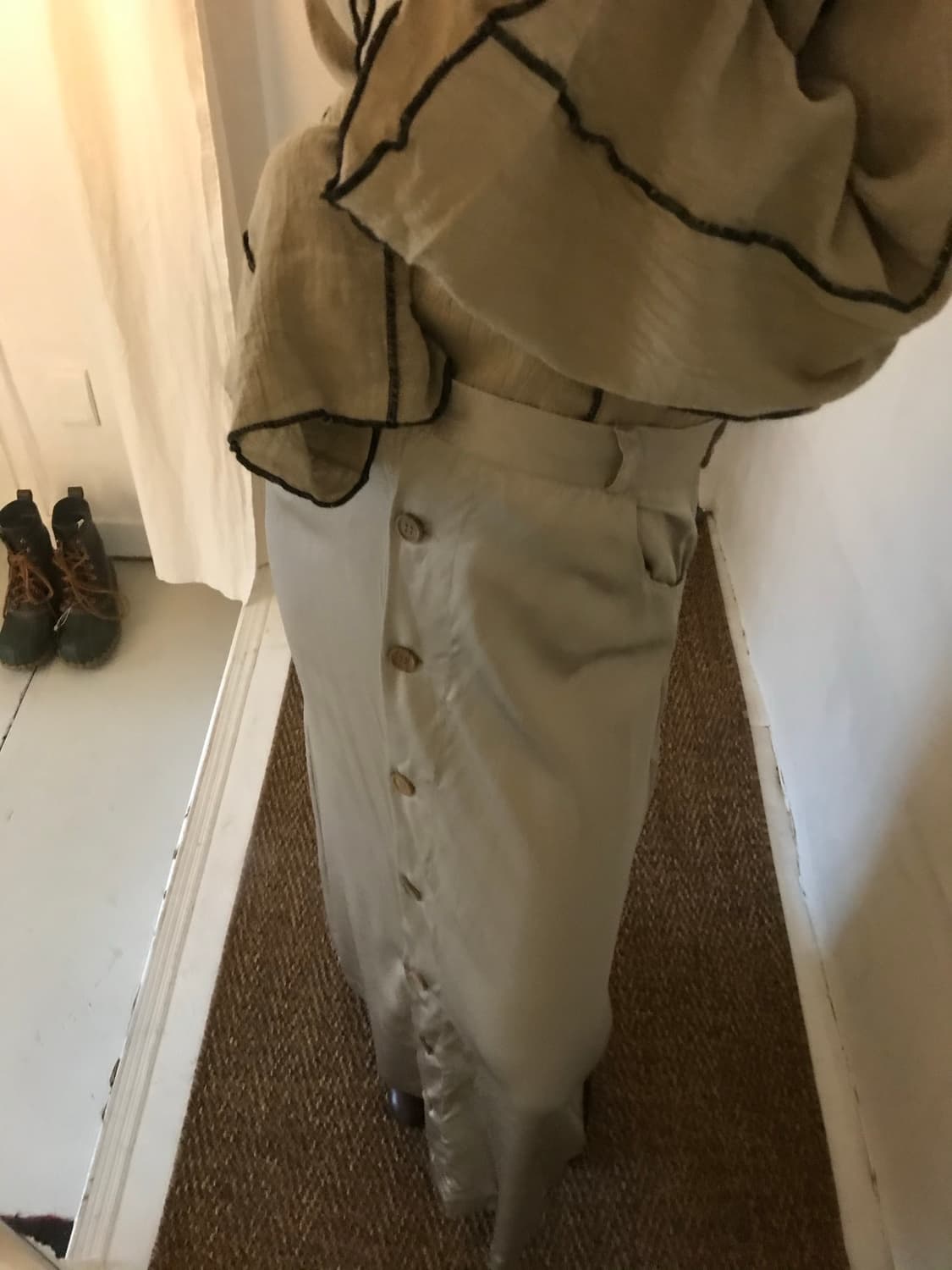 button silk long skirt 상품이미지1