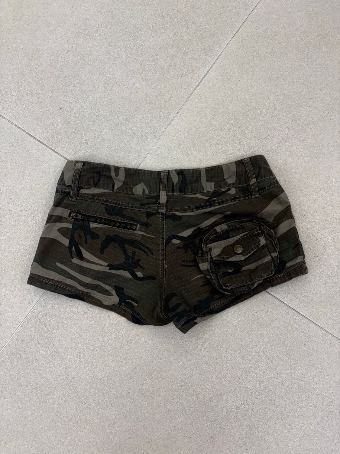 카모 스터드 쇼츠 상품이미지2