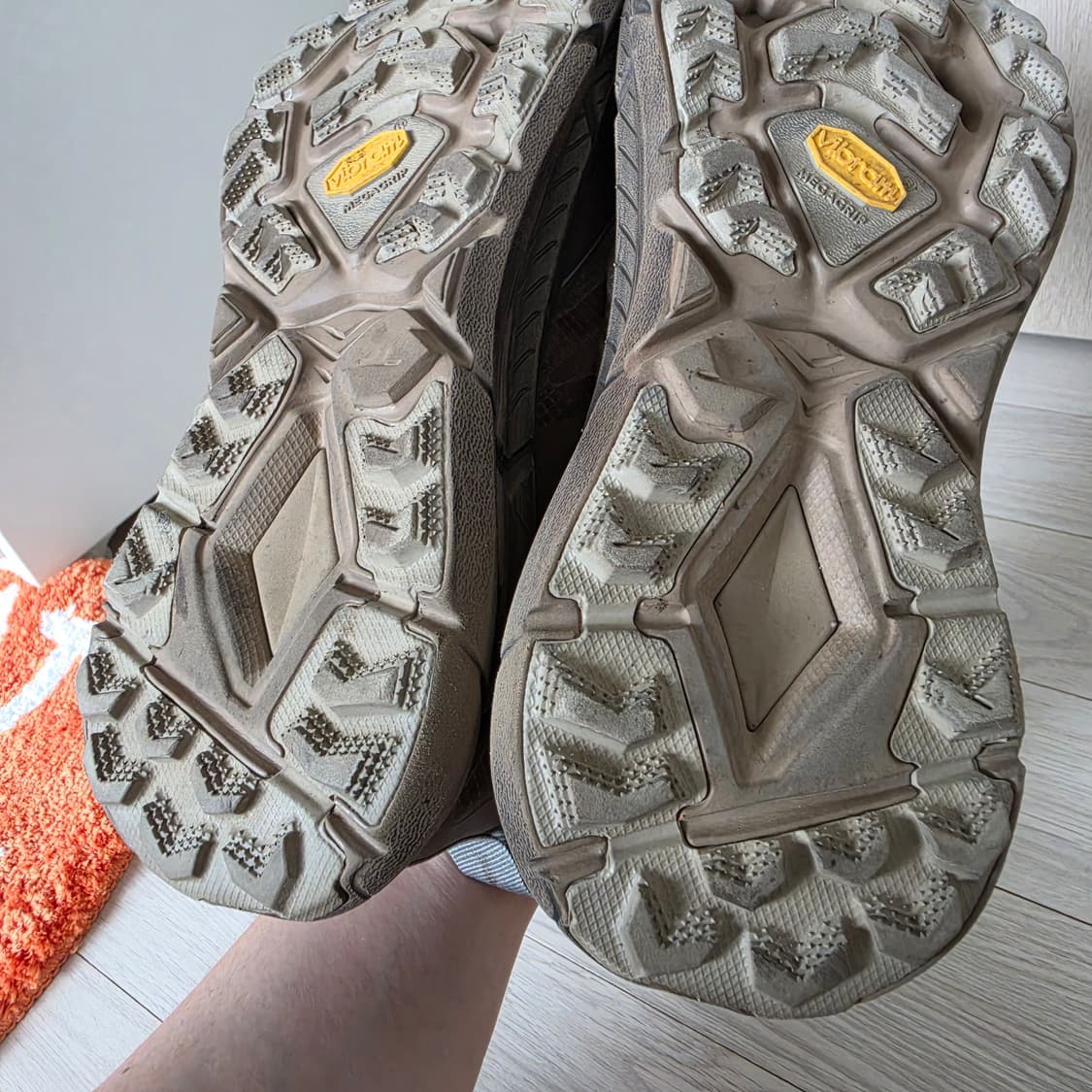 [270]<거의새것> 호카x새티스파이 마파테 스피드4 라이트러버 런닝화 상품이미지8