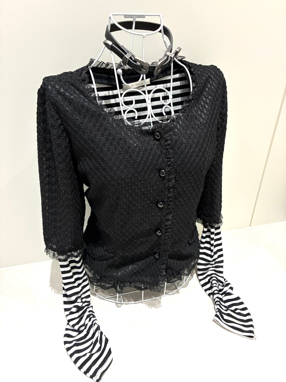 블랙 프릴 자켓 + 셔링 롱슬리브 상품이미지6