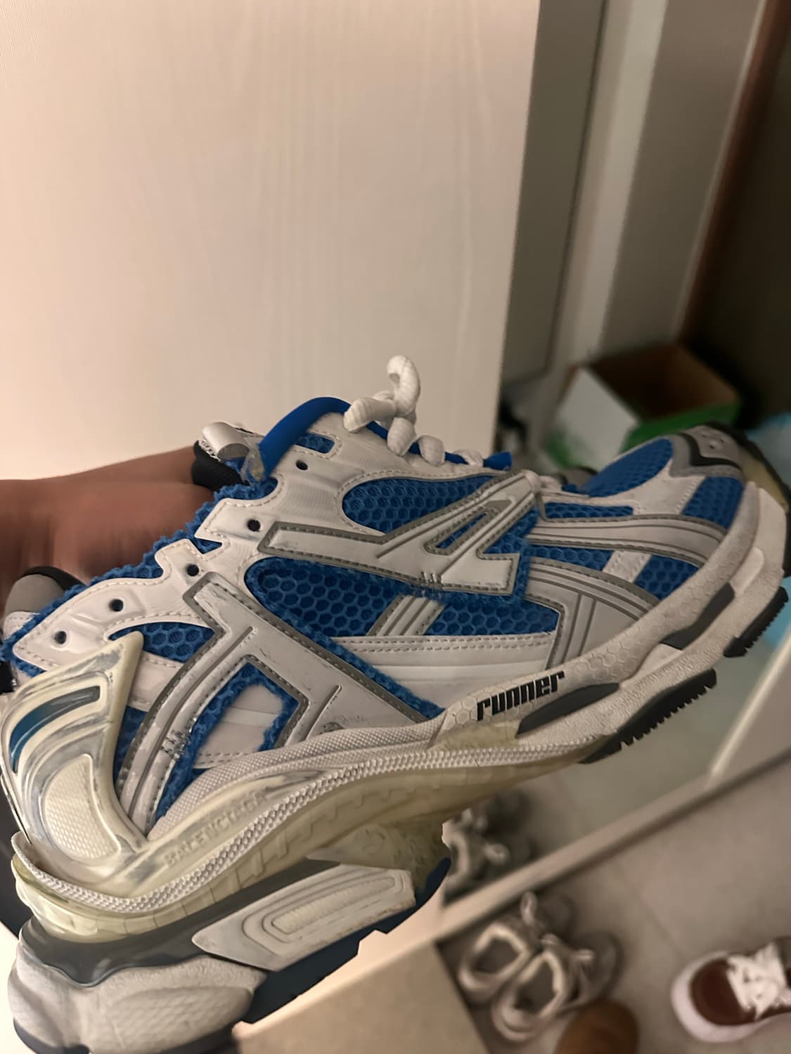 발렌시아가 뉴러너 블루 42사이즈 판매 상품이미지3