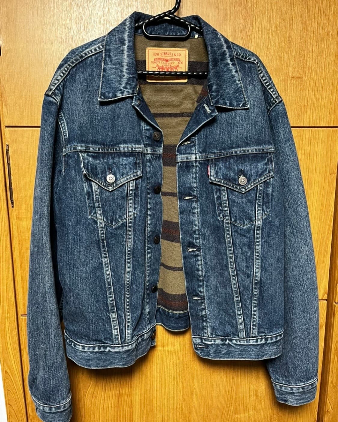 Lvc lot 559 42(L)사이즈 판매합니다. 상품이미지2