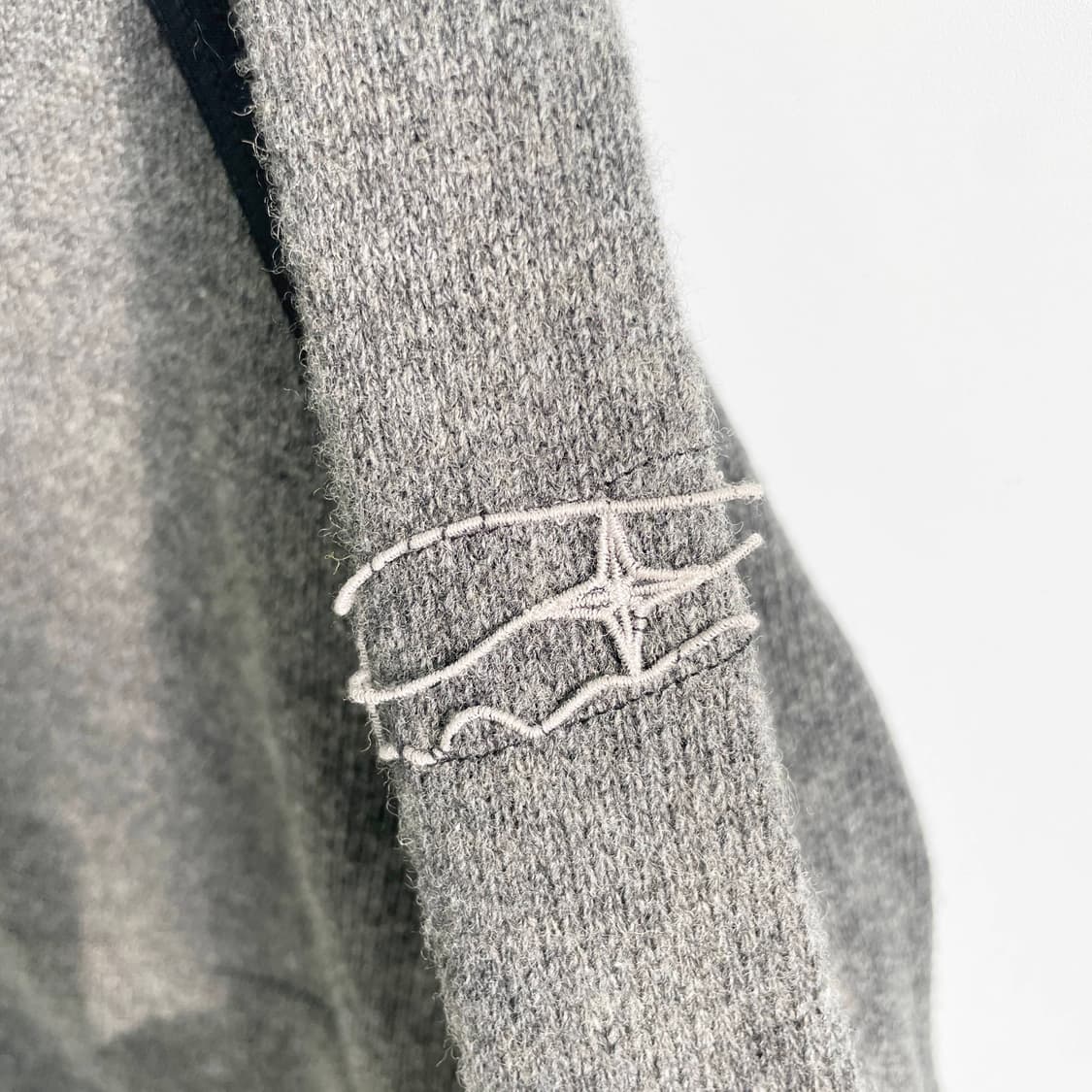 A2 스톤아일랜드 데님스 니트 집업 후디 가디건 100사이즈 상품이미지4