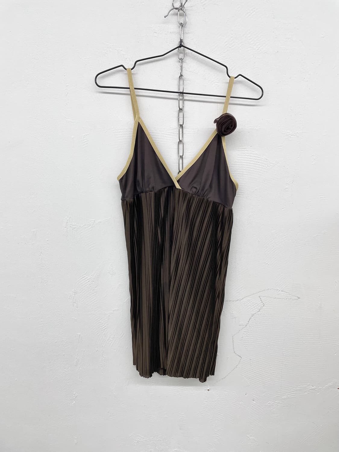 브라운 플리츠 로즈 슬립 상품이미지4