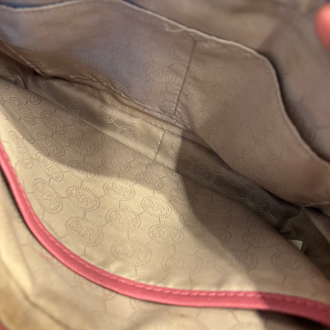 정품 마이클코어스 사피아노 크로스백     상품이미지9